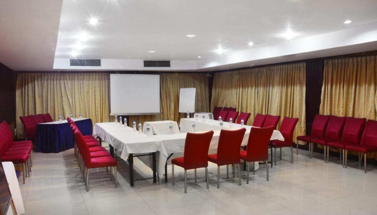 Ashraya International Hotel Bangalore Eksteriør bilde