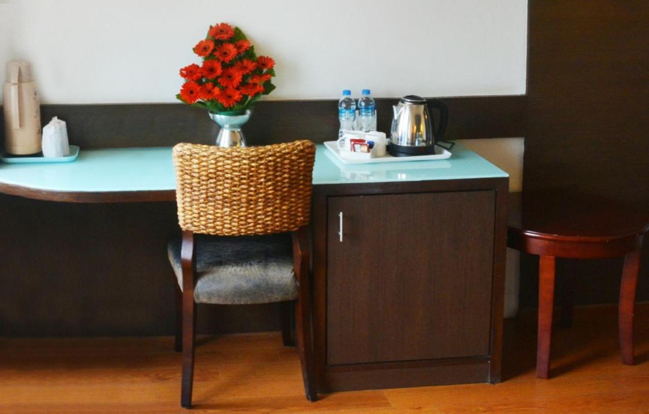 Ashraya International Hotel Bangalore Eksteriør bilde