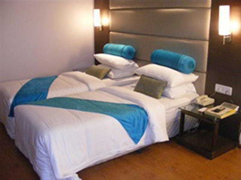 Ashraya International Hotel Bangalore Eksteriør bilde
